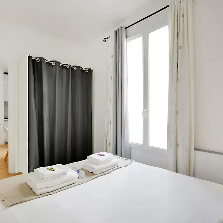 Apartment Sejour Parisien Pour 4, Pres De Montmartre *