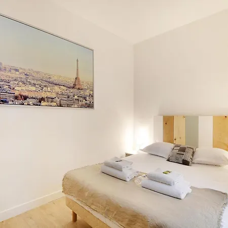 Apartment Sejour Parisien Pour 4, Pres De Montmartre *